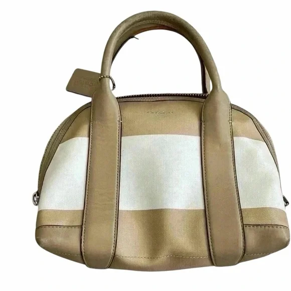 Coach purse - Picture 2 of 9